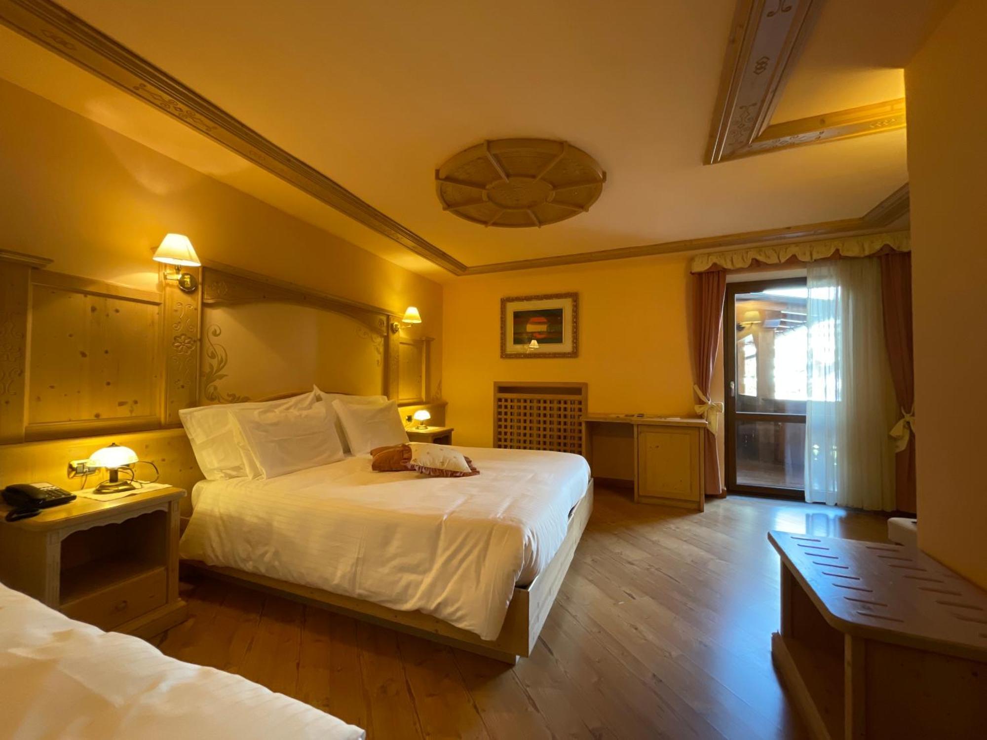 Hotel Cima Rosetta - BW Signature Collection San Martino Di Castrozza Bagian luar foto